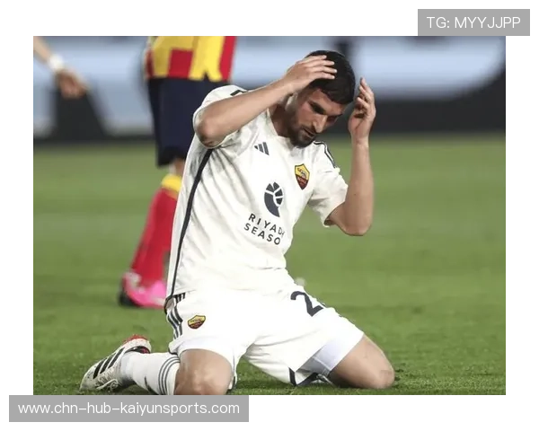 迪巴拉在补时阶段接球劲射偏出立柱，罗马争四脚步放缓